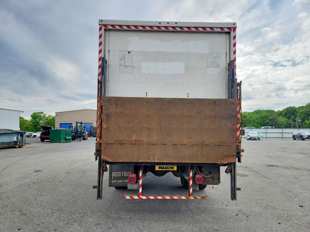 2012 Ford F650 Super Duty BOX Truck
