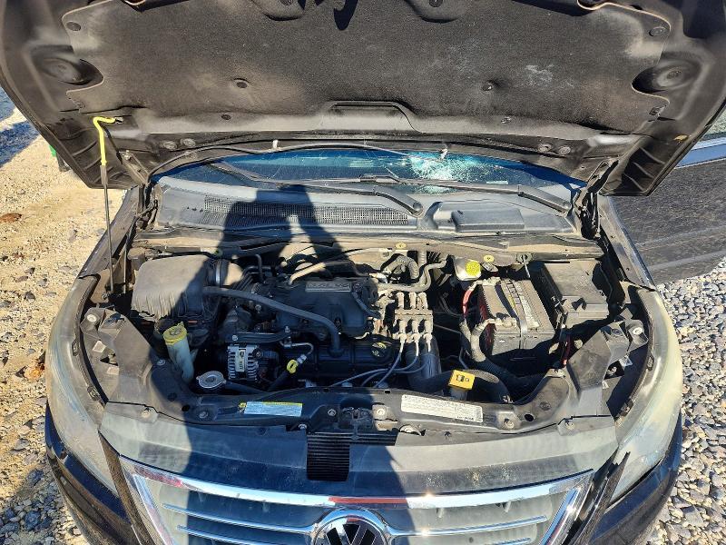 2010 Volkswagen Routan se