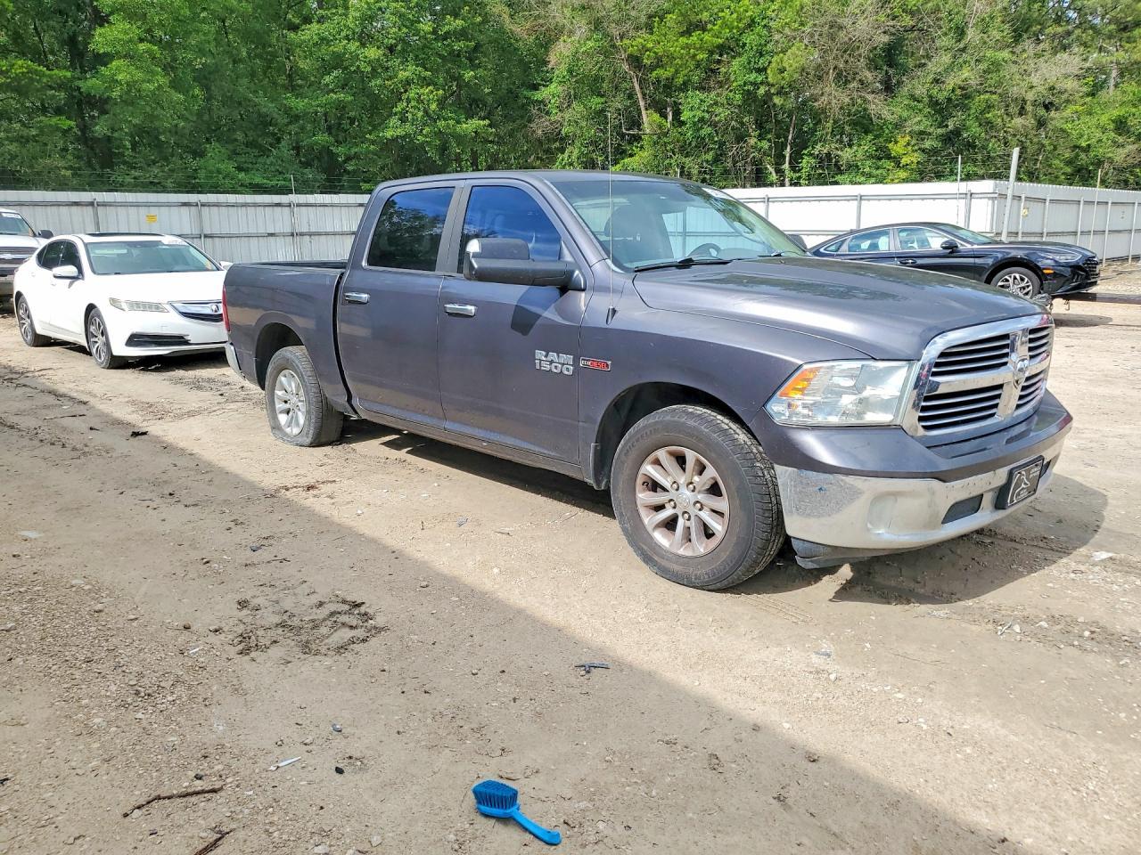 2015 Dodge RAM 1500 SLT