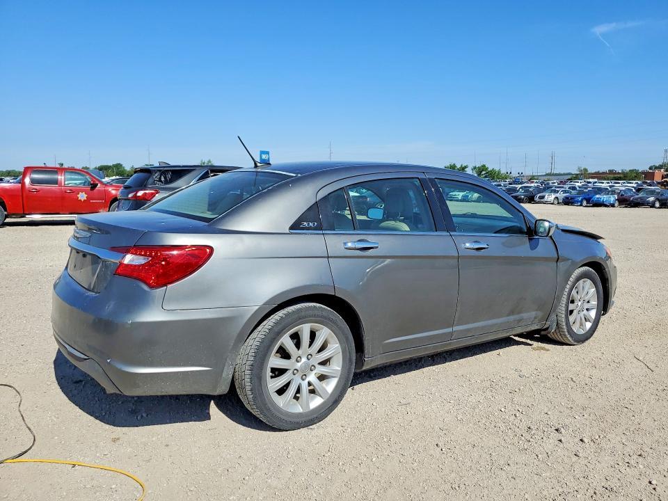 2013 Chrysler 200 Limited
