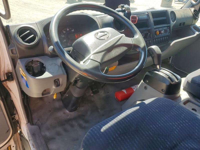 2017 Hino 195