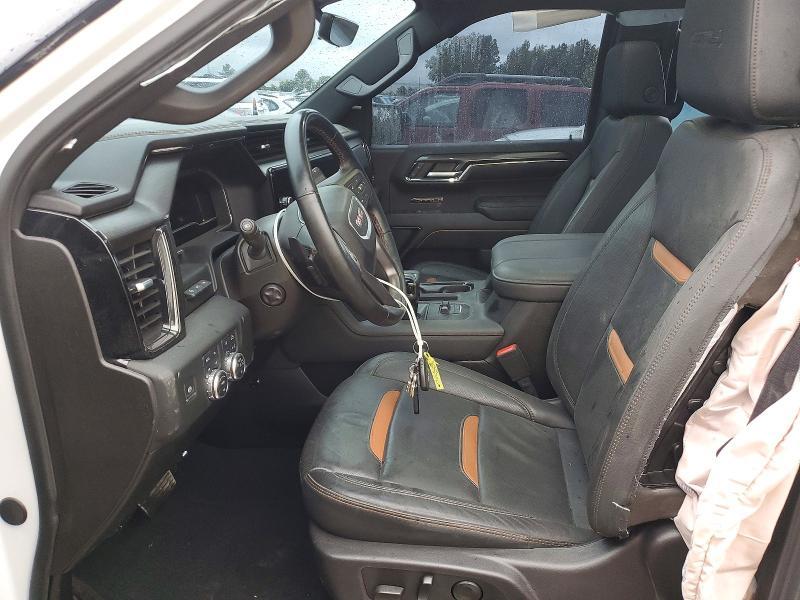 2024 GMC Sierra K1500 AT4