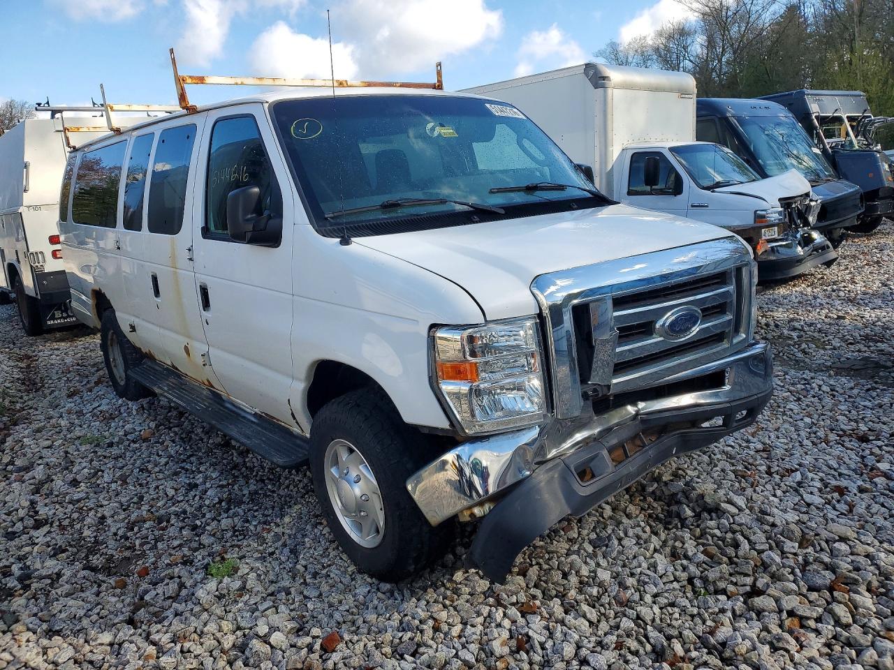 2014 Ford Econoline E350 Super Duty Wagon