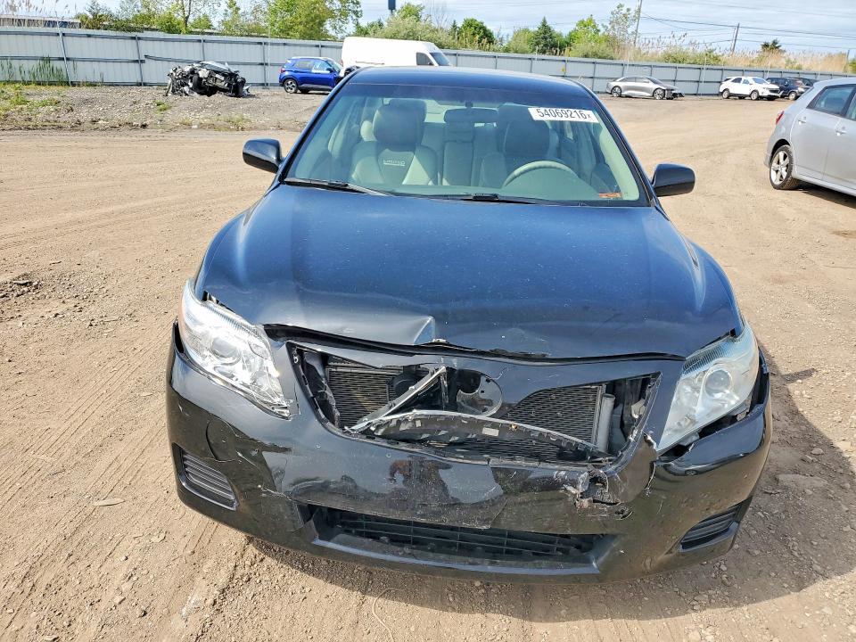 2010 Toyota Camry le