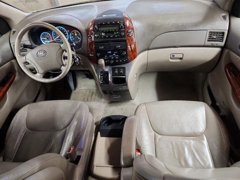 2004 Toyota Sienna xle 7 Passenger