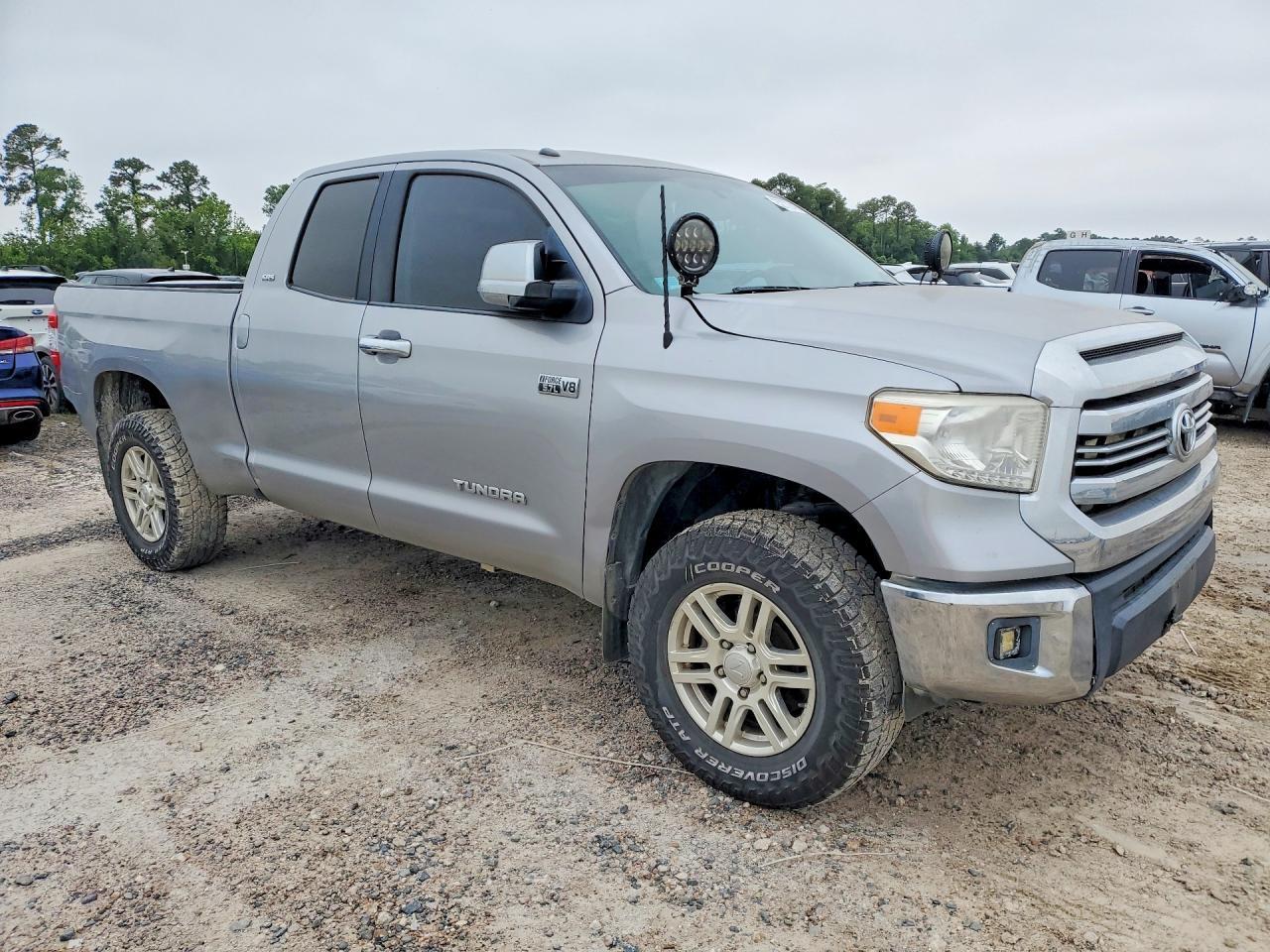 2017 Toyota Tundra SR5
