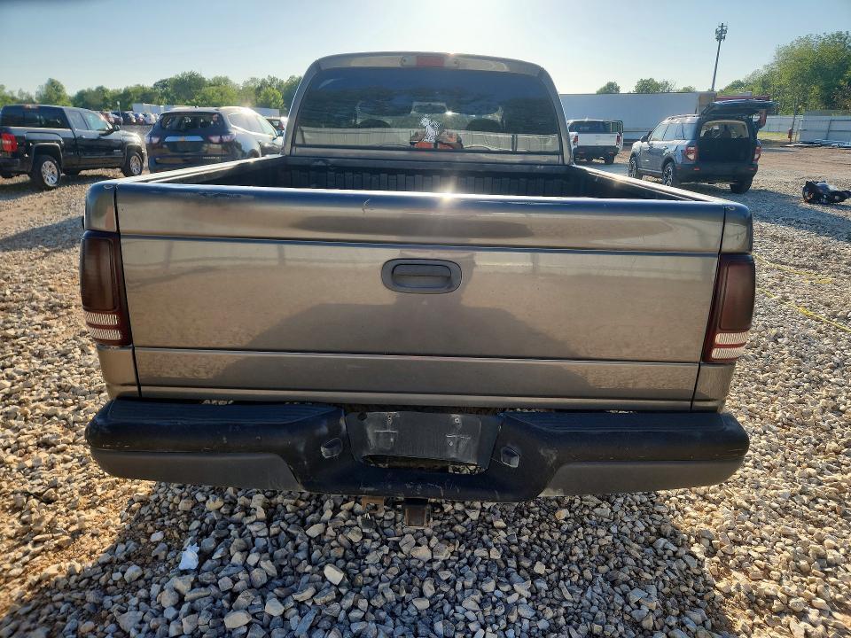 2004 Dodge Dakota Quad Sport