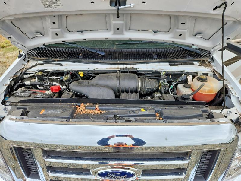 2017 Ford Econoline E450 Super Duty Commercial Cutaway Van
