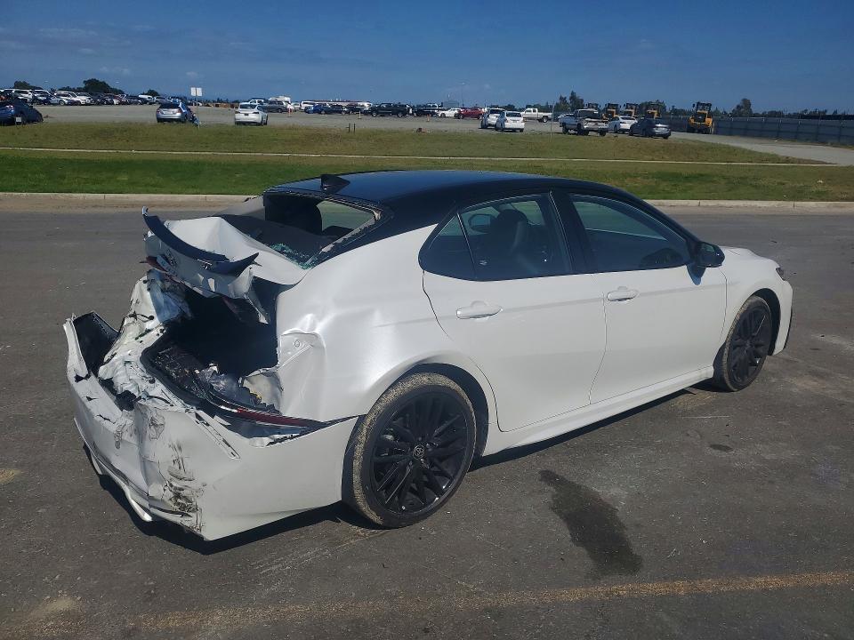 2023 Toyt Camry