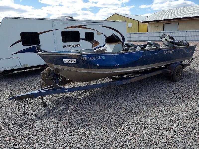 2001 Lund Boat Trlr