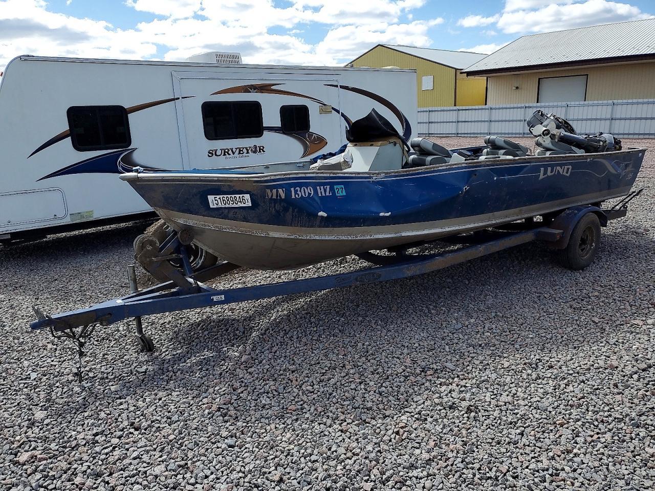 2001 Lund Boat Trlr