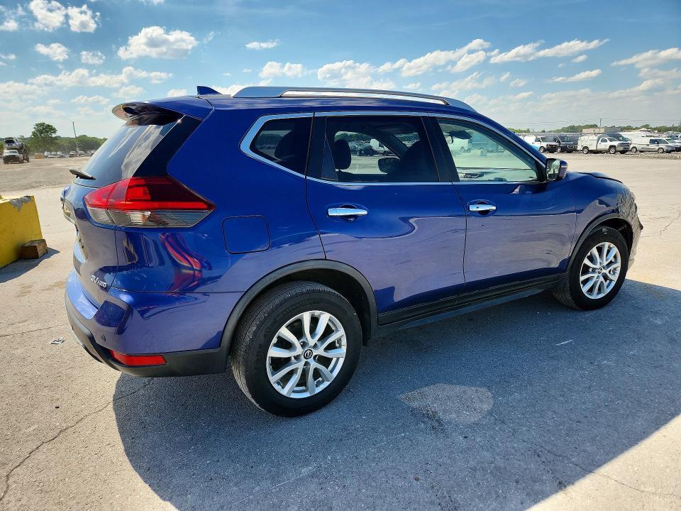 2020 Nissan Rogue sv