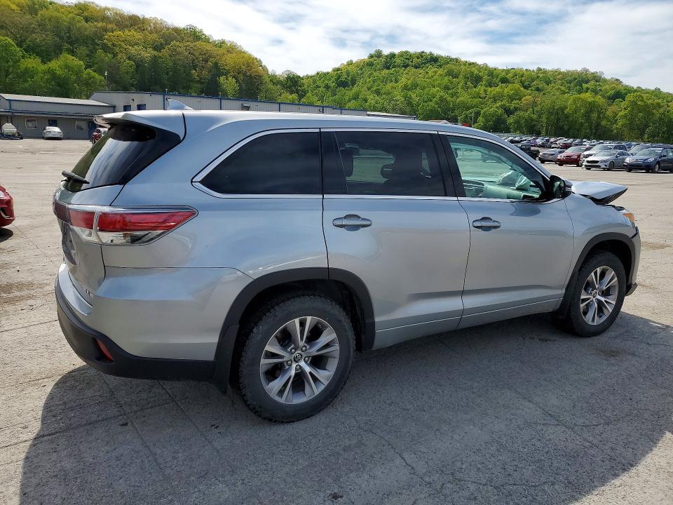 2016 Toyota Highlander le Plus