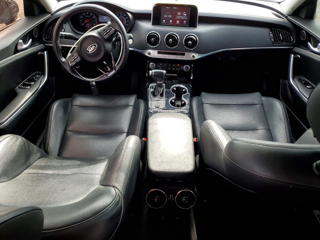 2019 KIA Stinger Base
