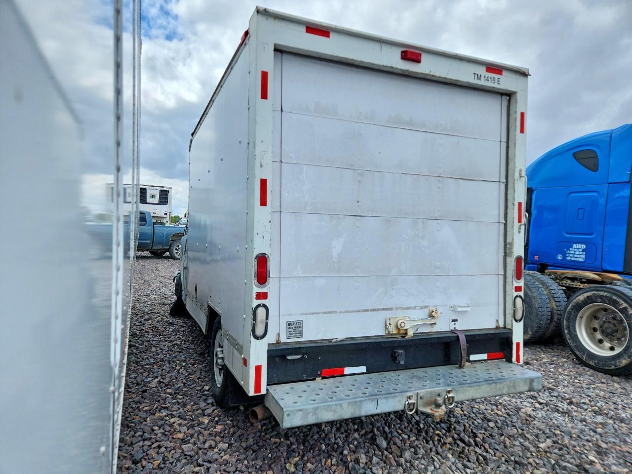 2013 GMC Savana BOX Truck