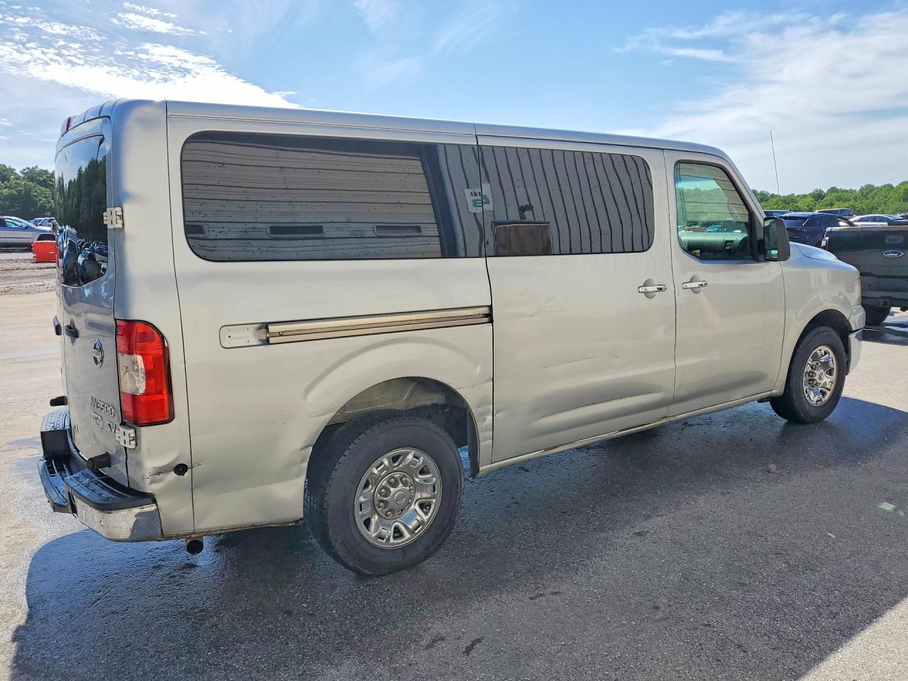2013 Nissan NV 3500 HD S