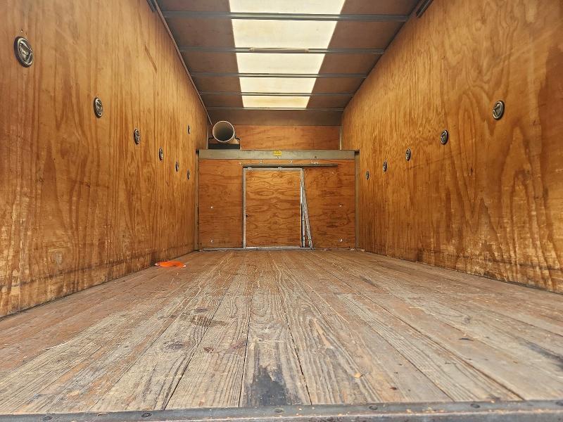 2019 Chevrolet Express BOX Truck