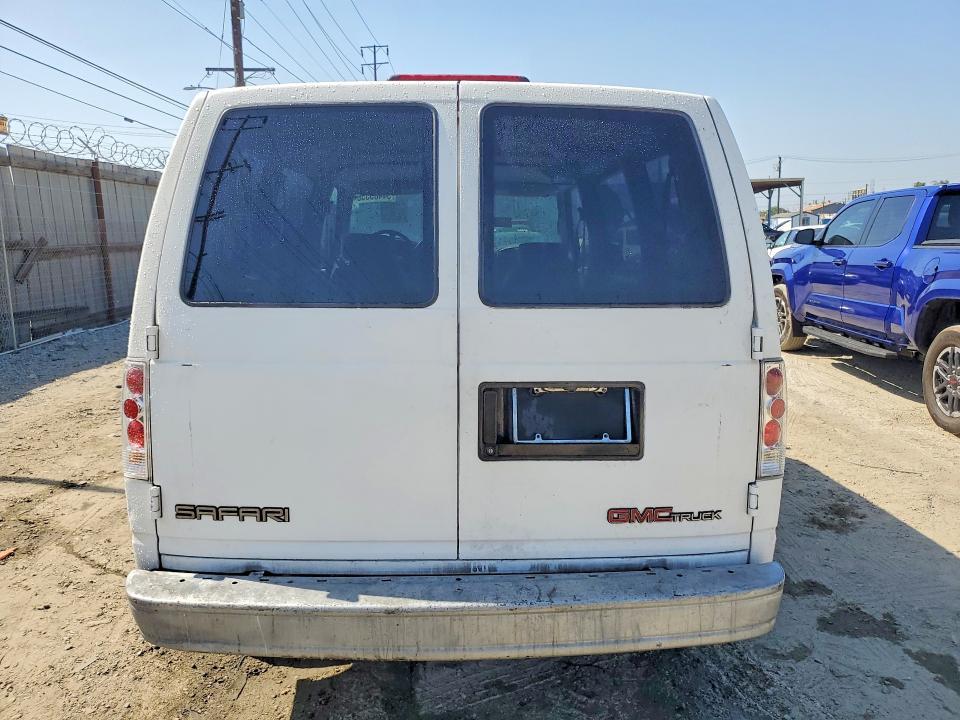 1997 GMC Safari XT