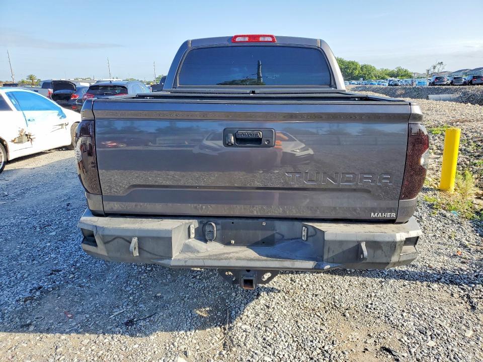 2015 Toyota Tundra SR5