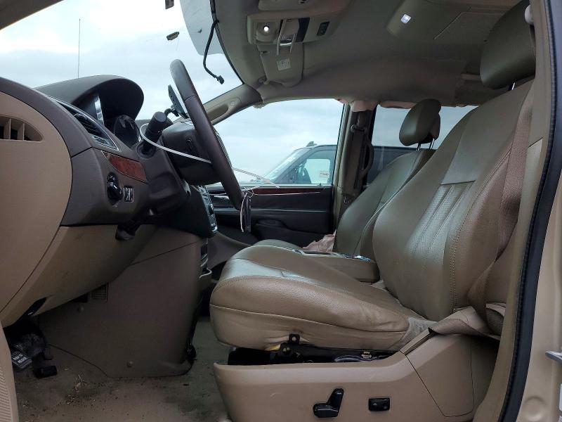 2012 Chrysler Town & Country Touring