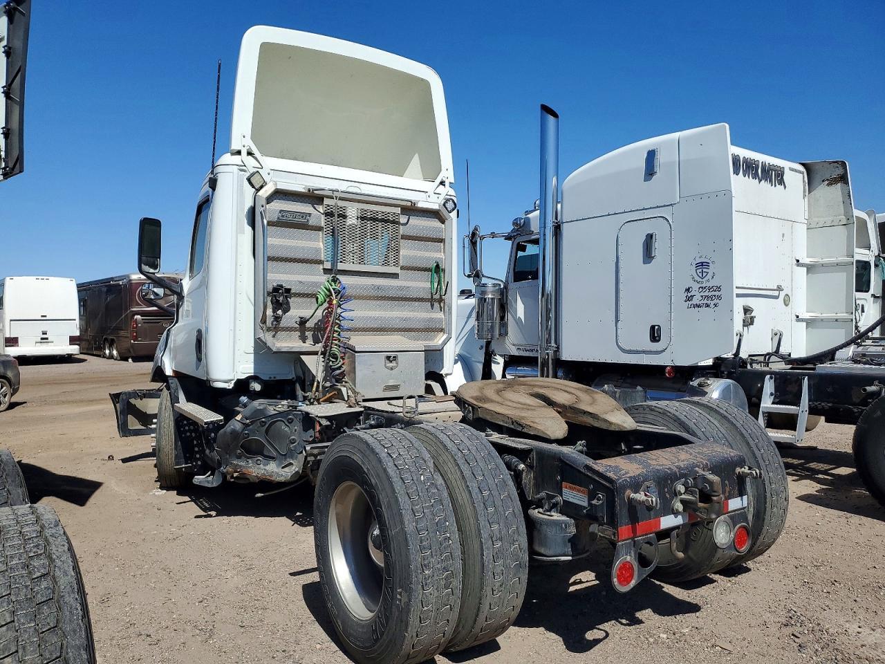 2020 Freightliner Cascadia 116 Semi Truck