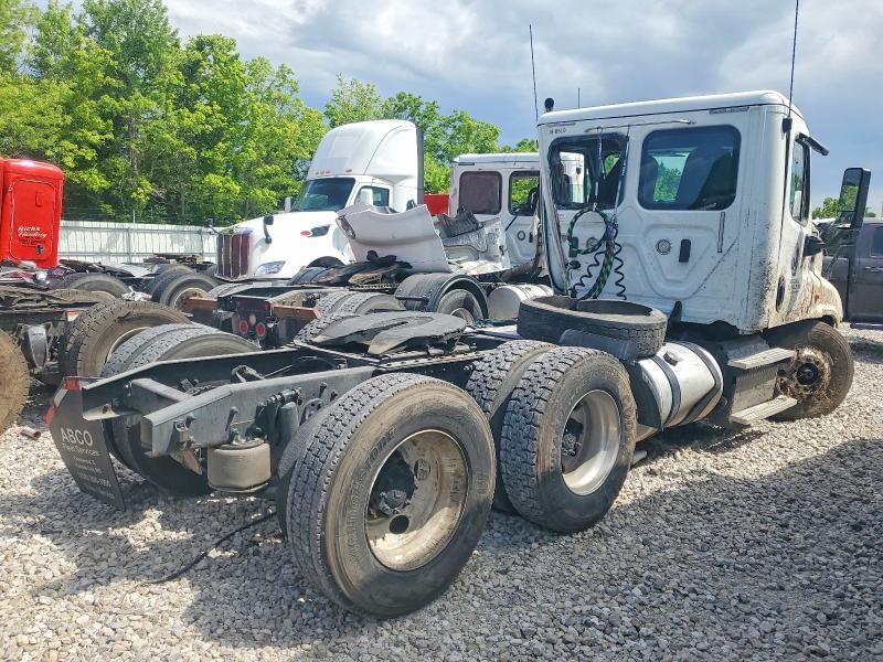 2018 Freightliner Cascadia 125 Semi Truck