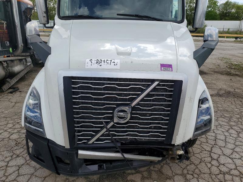 2020 Volvo VNL Semi Truck