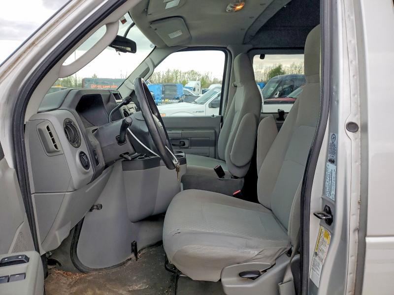 2010 Ford Econoline E350 Super Duty Wagon