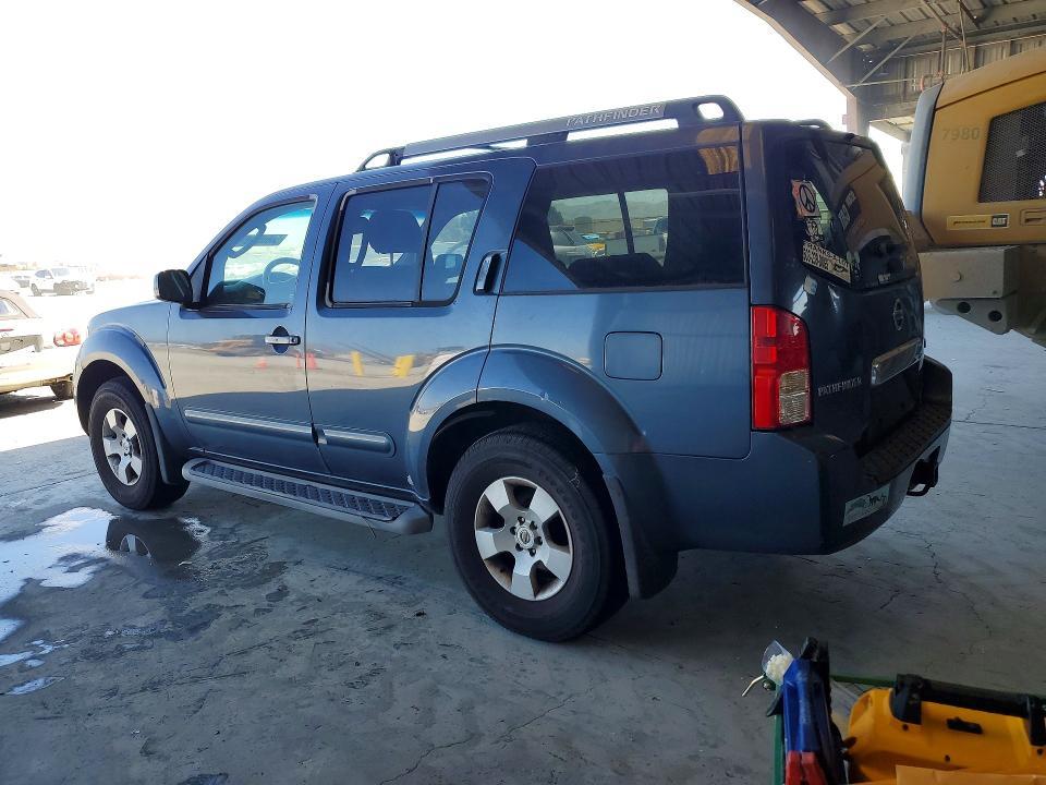 2005 Nissan Pathfinder xe