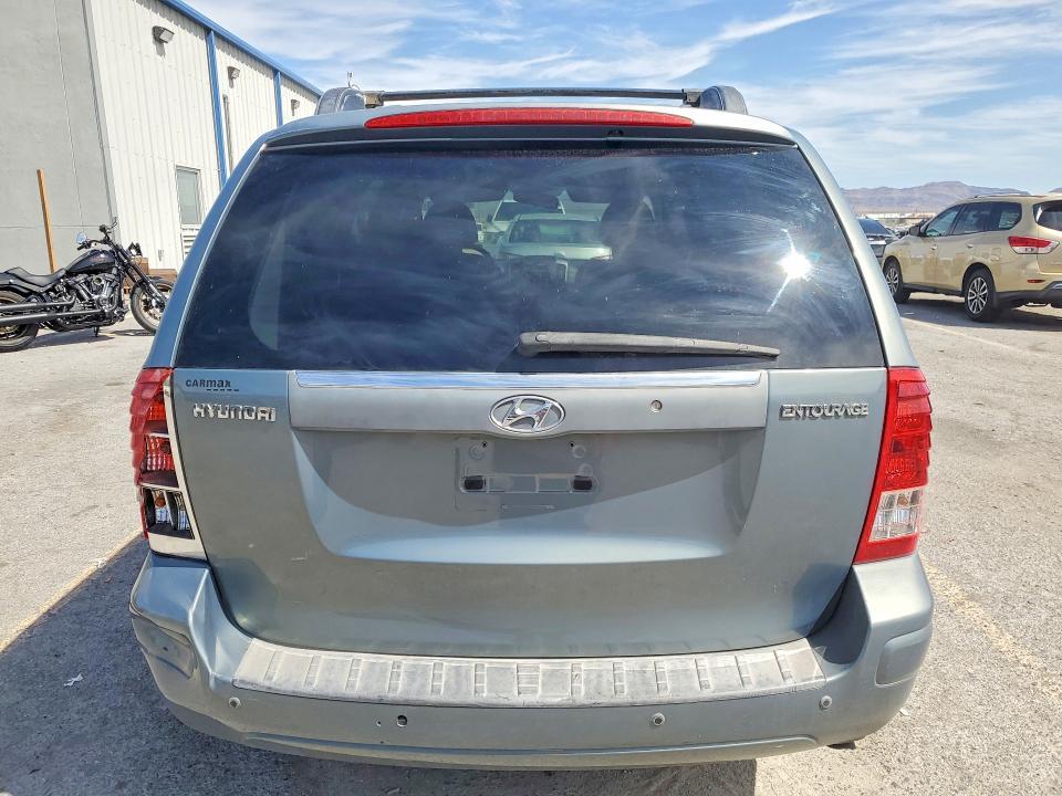 2008 Hyundai Entourage gls