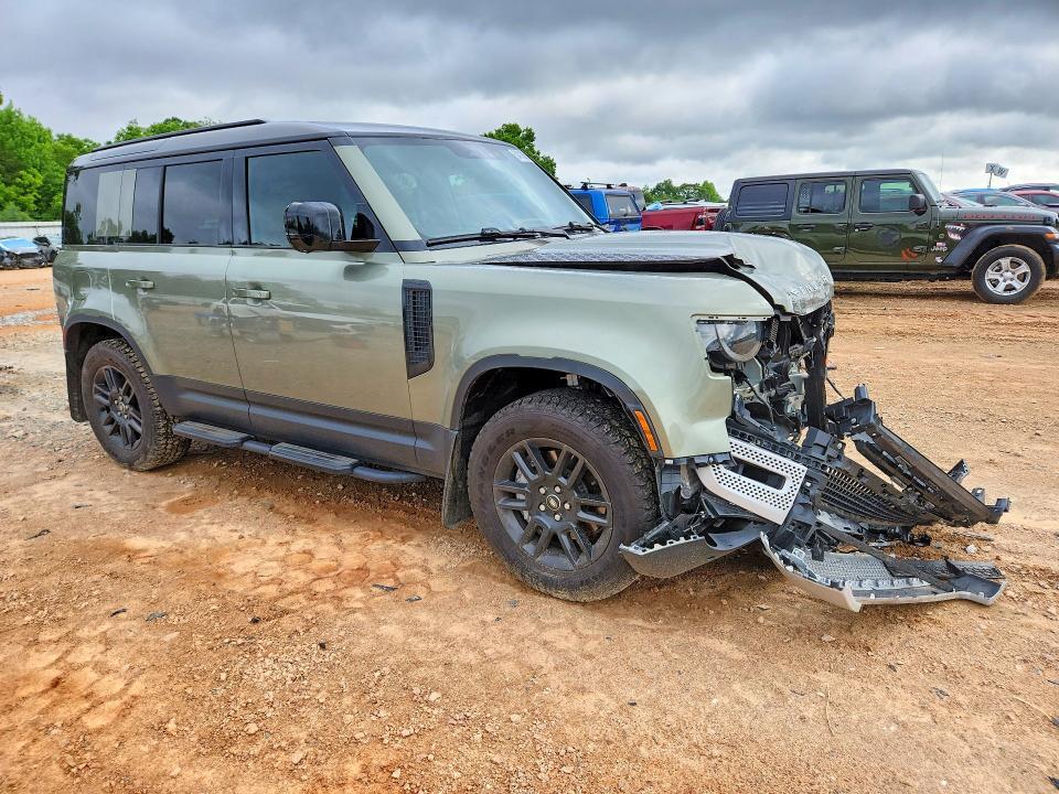 2025 Land Rover Defender 110 s