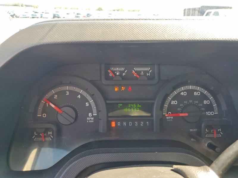 2014 Ford Econoline E450 Super Duty Cutaway Van