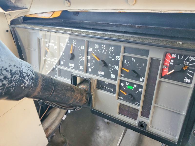 1990 International 3000 3700
