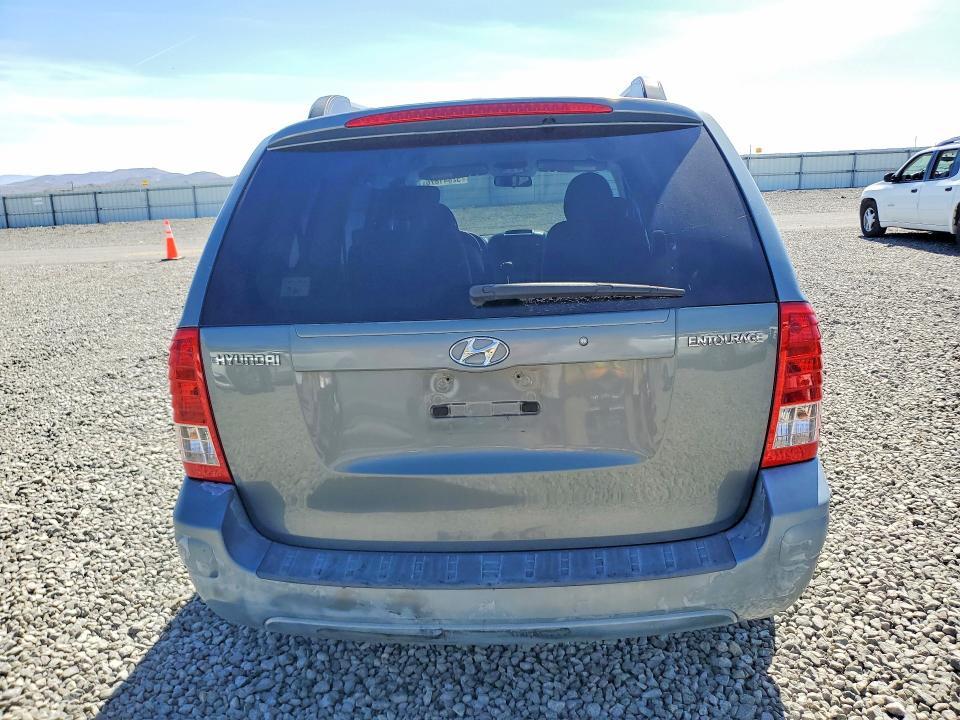 2008 Hyundai Entourage gls