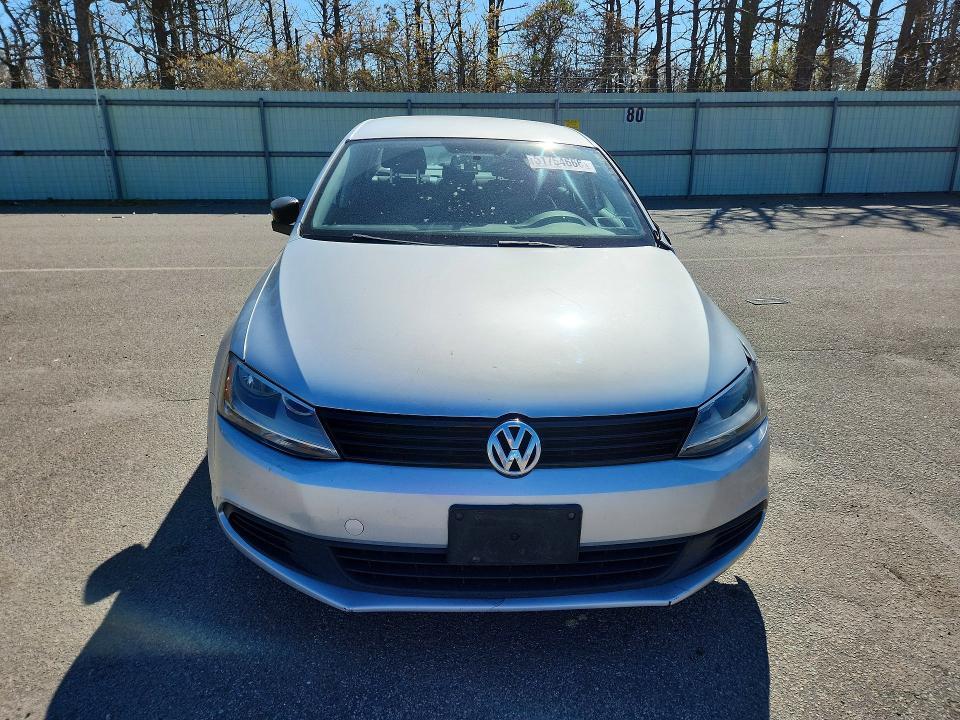 2011 Volkswagen Jetta Base