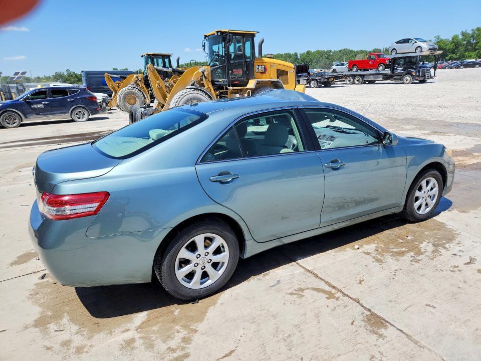 2010 Toyota Camry le