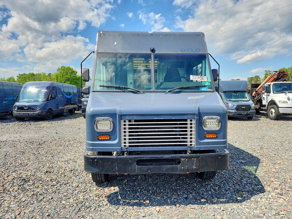 2020 Freightliner MT45G Chassis Delivery Truck