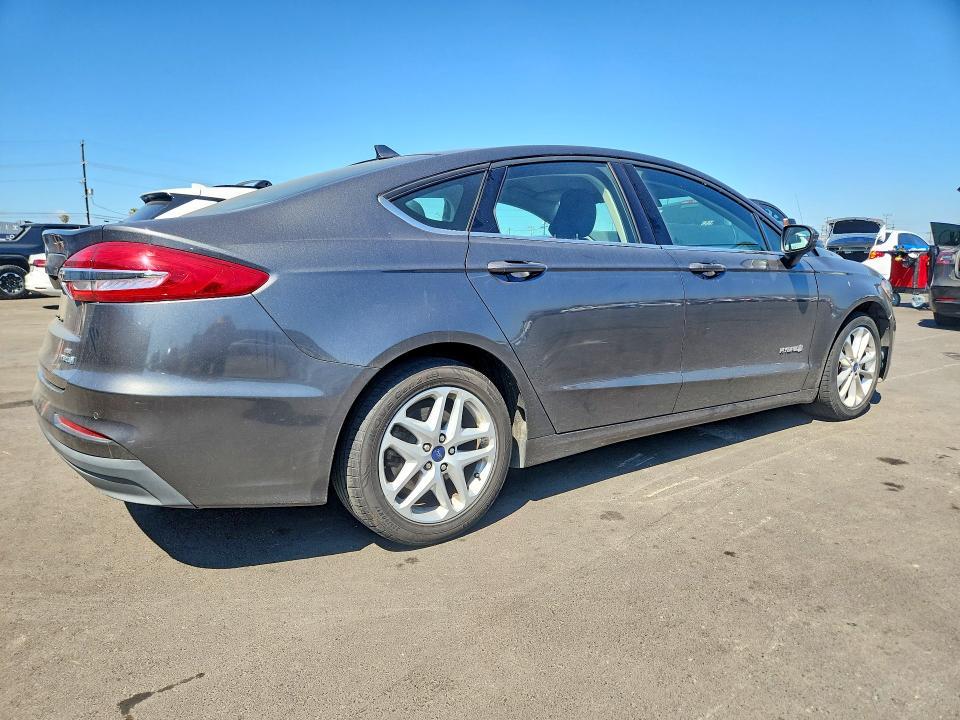 2019 Ford Fusion se