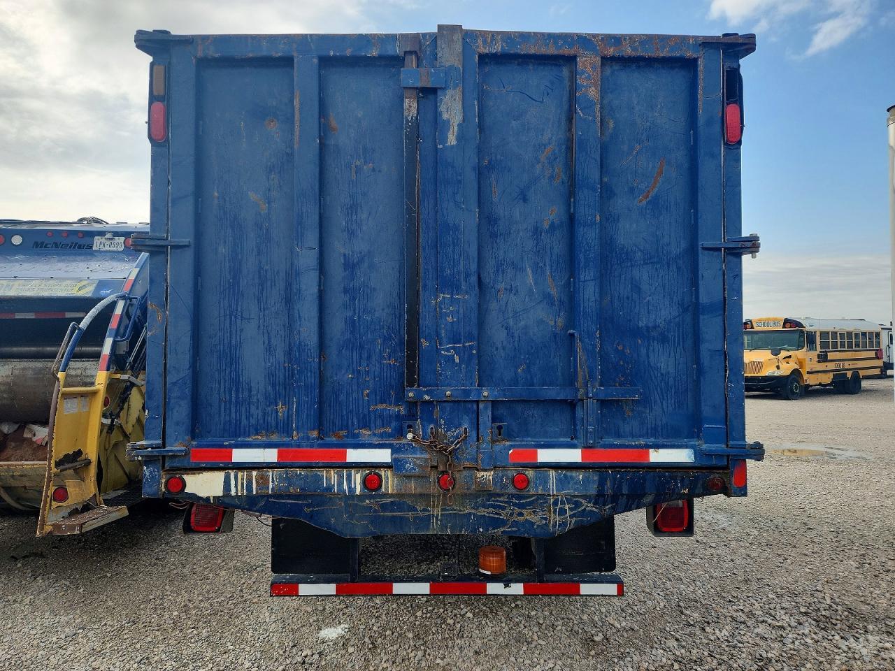 2006 GMC C8500 Grapple Crane Truck