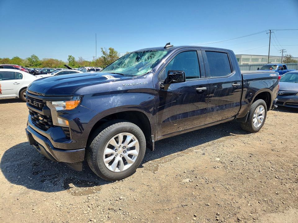 2022 Chevrolet Silverado K1500 Custom