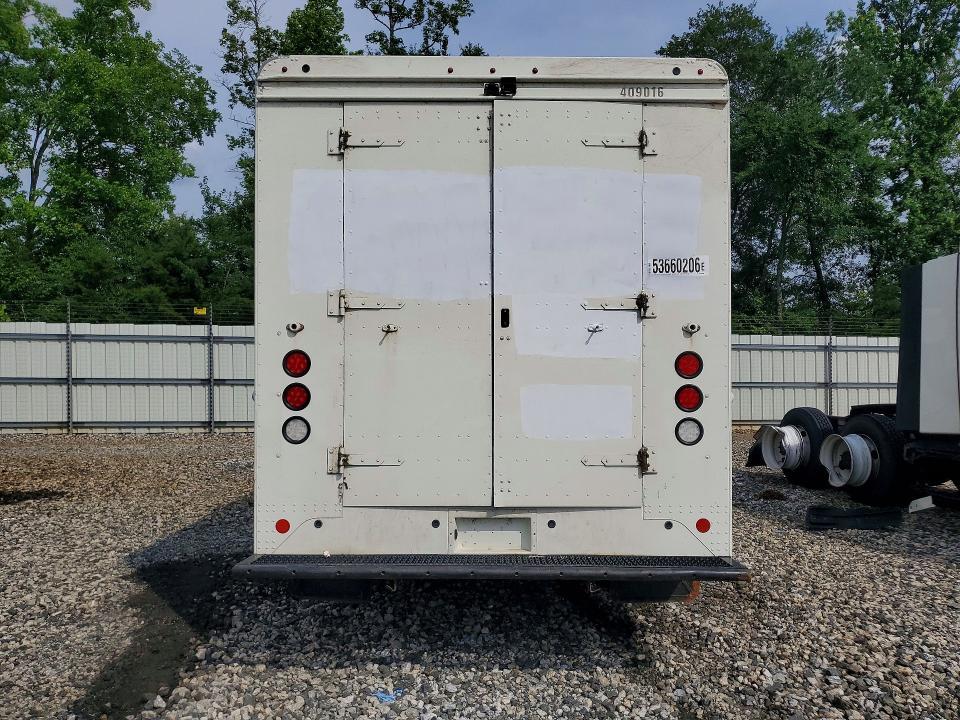 2018 Freightliner MT45G Chassis Delivery Truck