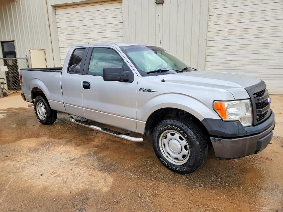 2014 Ford F150 Super cab