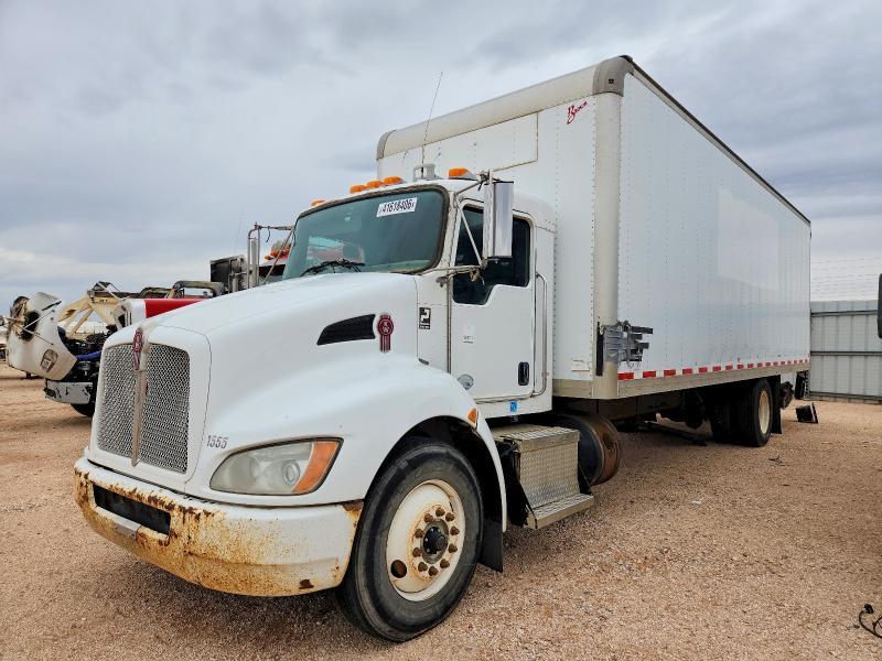 2013 Kenworth T330 BOX Truck