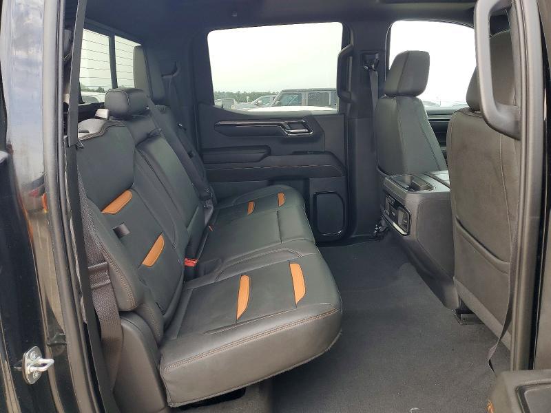 2023 GMC Sierra K1500 AT4