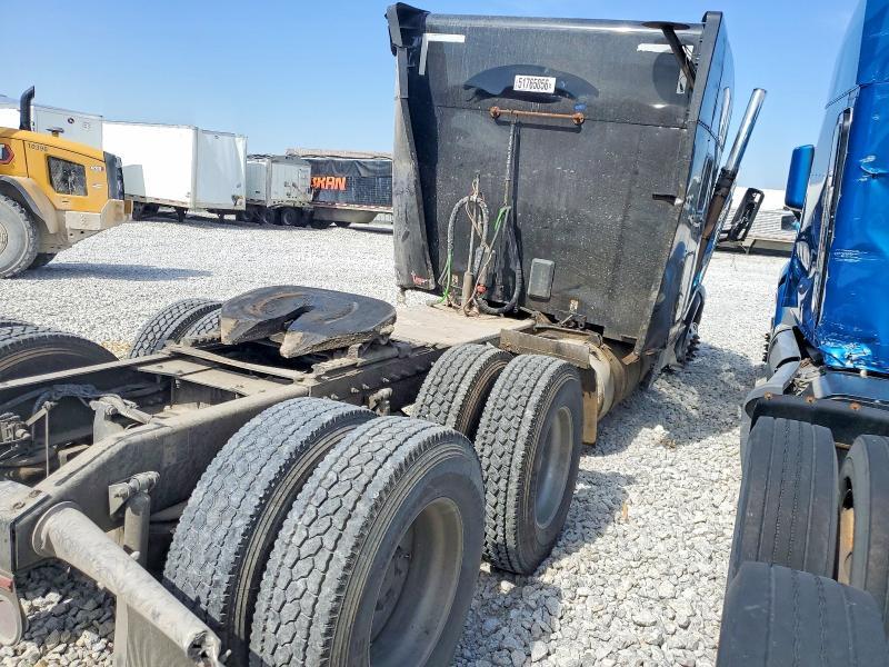 2016 Peterbilt 579 Semi Truck