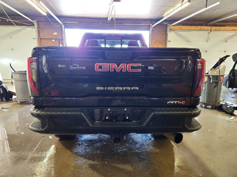 2024 GMC Sierra K2500 AT4