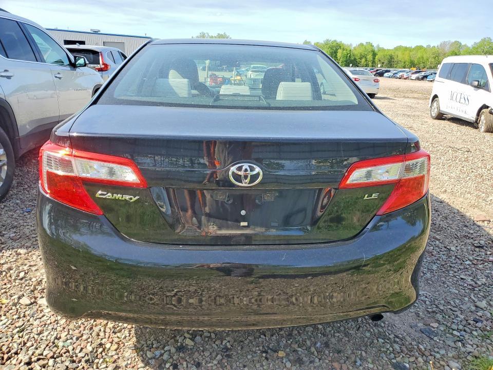 2013 Toyota Camry le