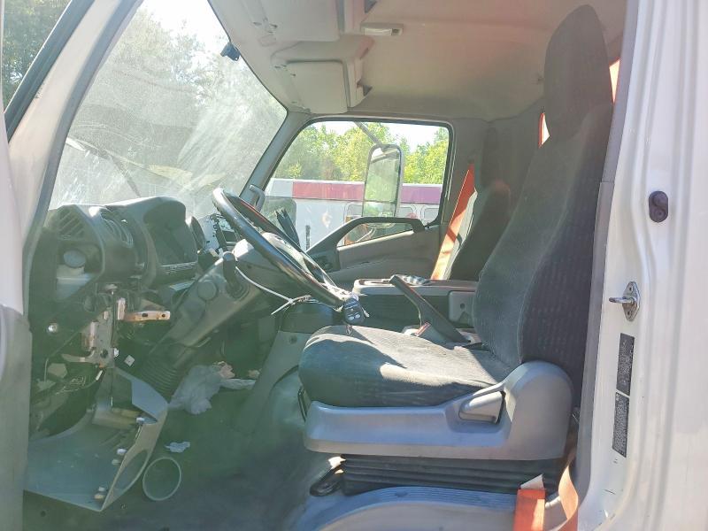 2017 Hino 195