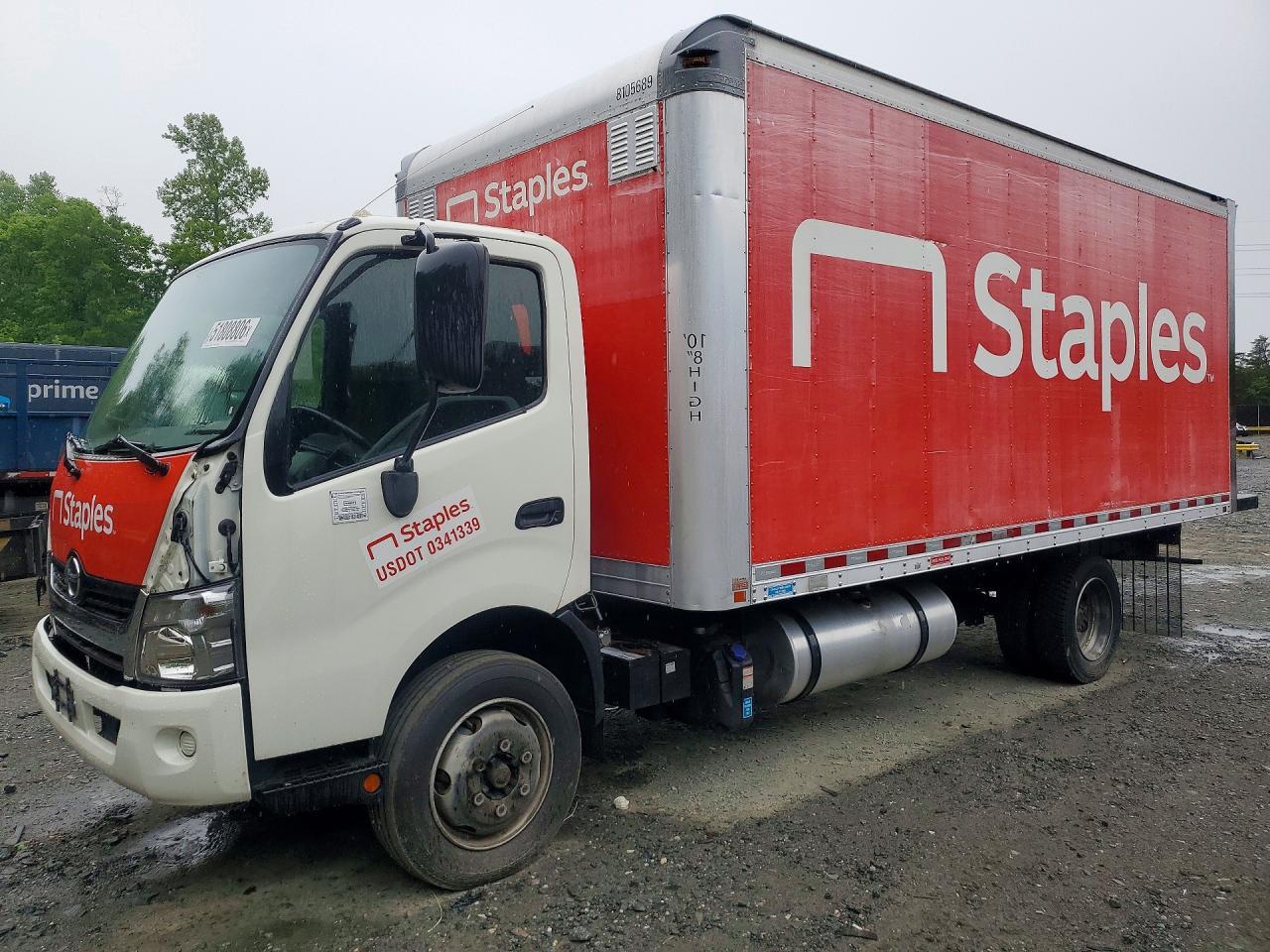 2017 Hino 195