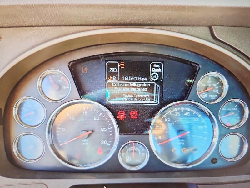 2017 Kenworth Construction T680